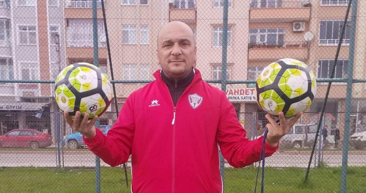 Bafra 1988 FK Teknik Direktörü Erdoğan Er : Lig Grupları belli oldu Bafra 1988 FK olarak Hedefimize ulaşmak adına Antrenmanlarımızı sıkı şekilde sürdürüyoruz