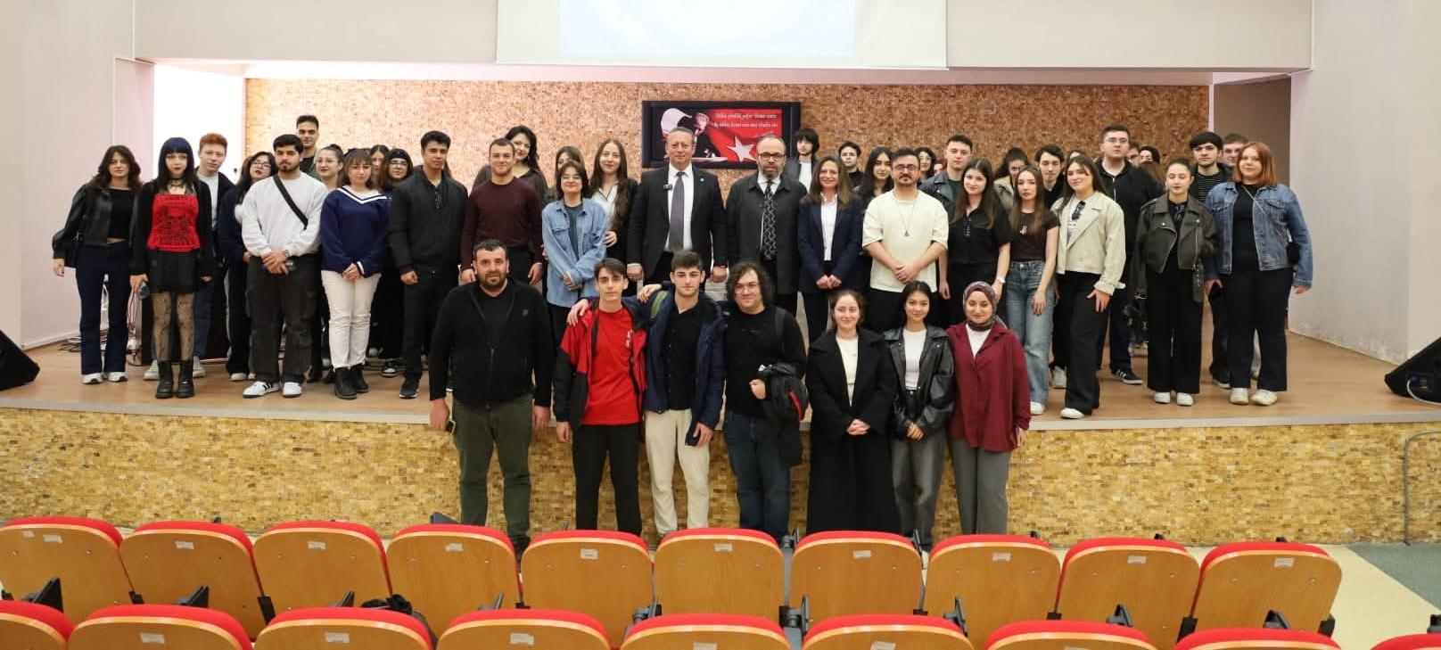 Başkan Kocabaş Öğrencilerle “Kariyer ve Liderlik” Etkinliğinde Buluştu