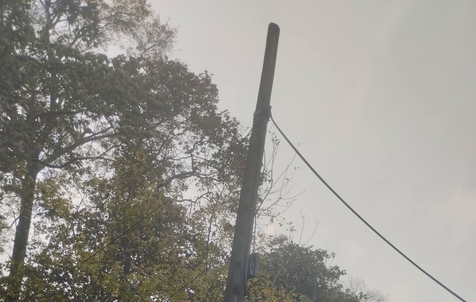 Vatandaş Diyor ki telefonu yaklaşık 1 yıldır arızalı, ne soran, ne ilgilenen ne de sorunu çözen var