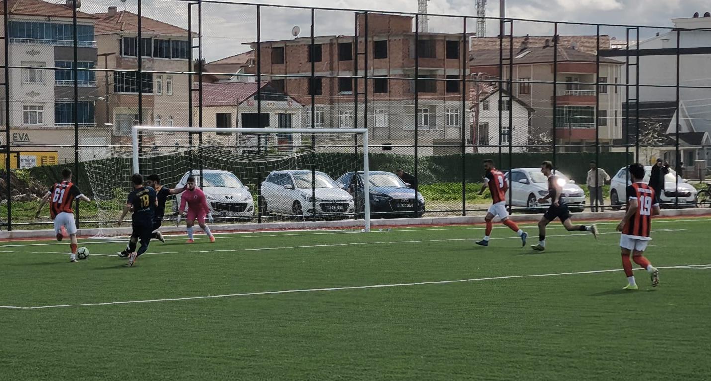 Bafra1988 FK Dolu Dizgin Yoluna devam ediyor 