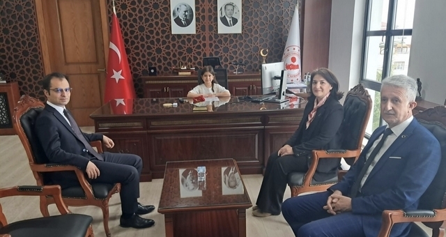 YAKAKENT’TE MAKAMLAR MİNİKLERE EMANET