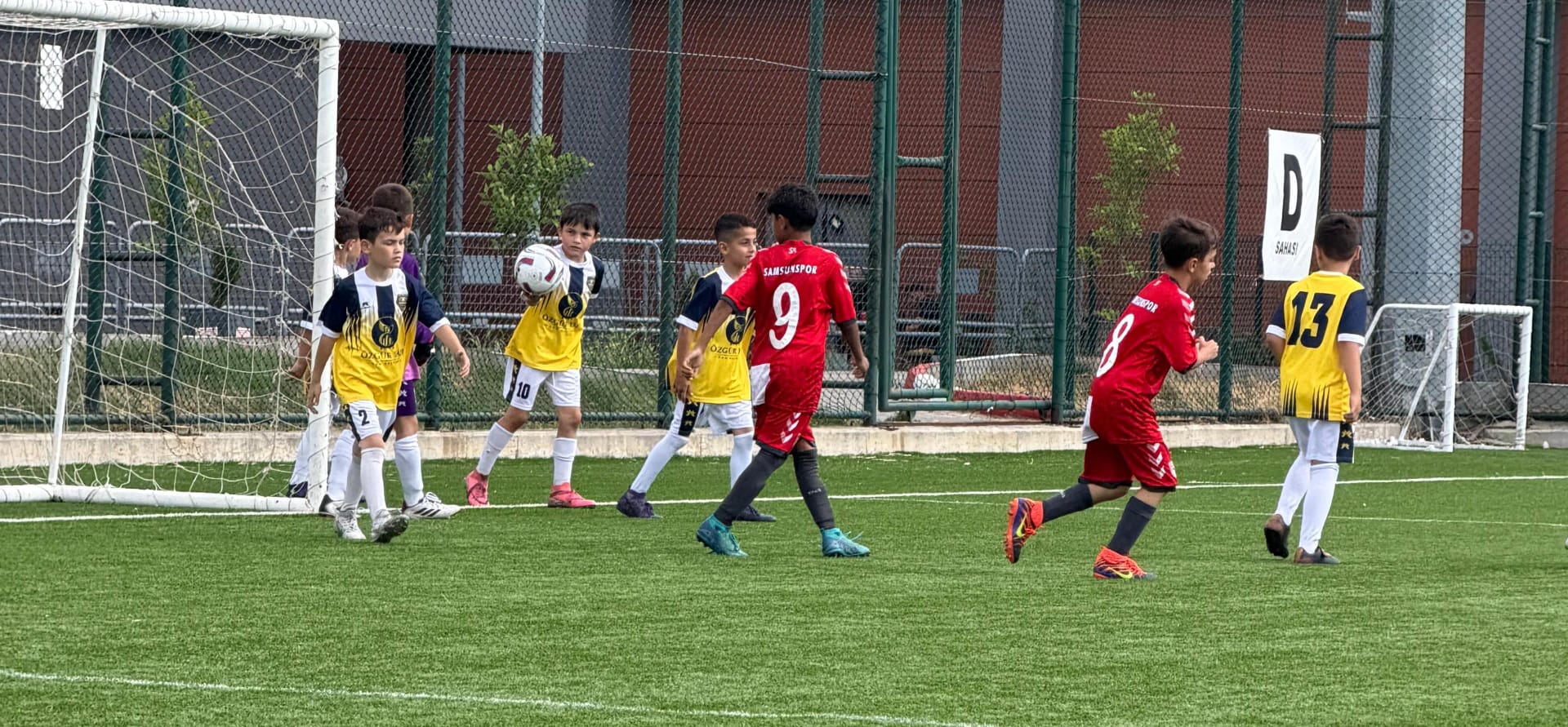Bafra İncispor U 8 Minik Futbolcular Samsunspor U 8 Karşılaşmasının heyecanı yaşadılar
