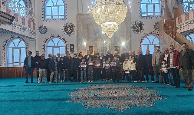 ALAÇAM AGD’DEN ÖDÜLLÜ BABA-OĞUL SABAH NAMAZI BULUŞMASI