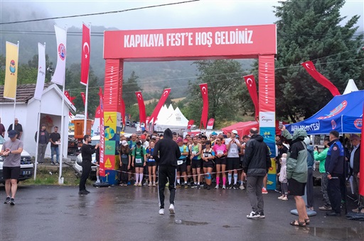 KAPIKAYAFEST’TE ÖDÜLLÜ DAĞ KOŞUSU HEYECANI YAŞANDI