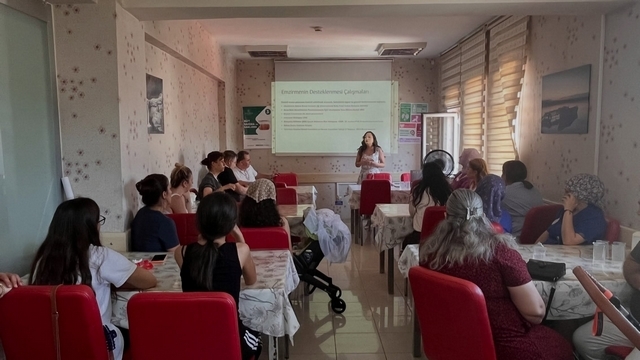 ALAÇAM DEVLET HASTANESİNDE ANNE SÜTÜYLE BESLENMENİN ÖNEMİNE DİKKAT ÇEKİLDİ 