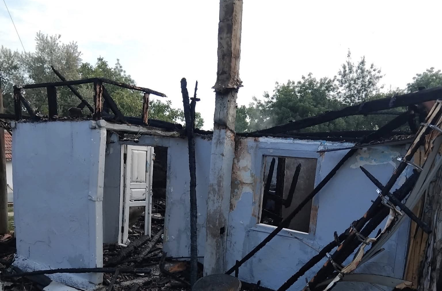 Göltepe Mahallesi’nde Çıkan Ev Yangınında Ev ve Traktör kullanılmaz hale geldi